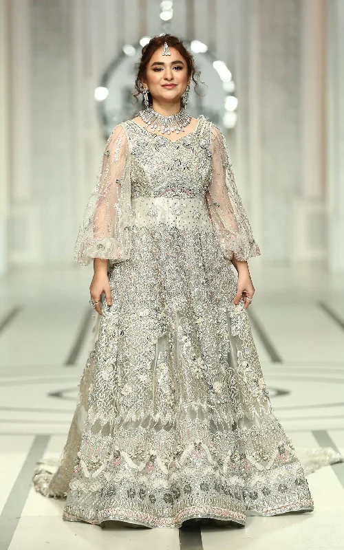 Women's Vintage-Inspired Clothing Pakistani Wedding Gown with Lehenga and Dupatta #BS895