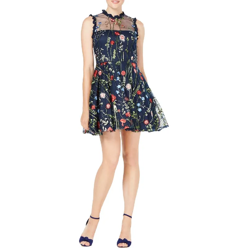 Women's Chic Outerwear Garments City Studio Womens Juniors Floral Mini Fit & Flare Dress