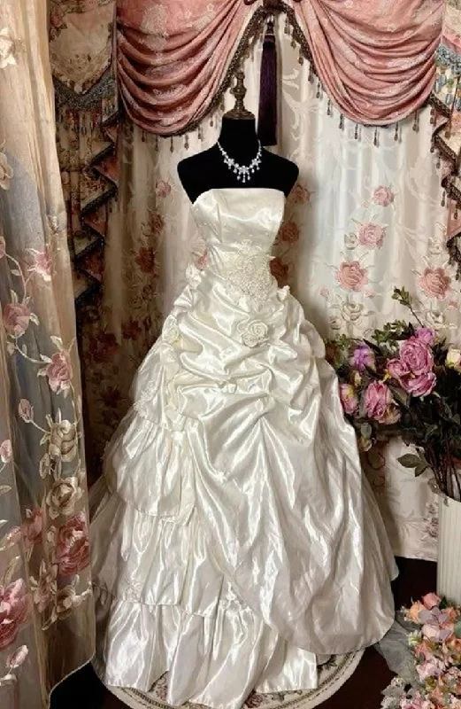 Affordable Women's Clothes Ivory Elegant Exquisite Applique Long Satin Ball Gown Evening Gown Wedding Dress gh3201